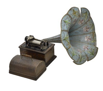 Lot 432 - Early 20th century Edison Standard Phonograph