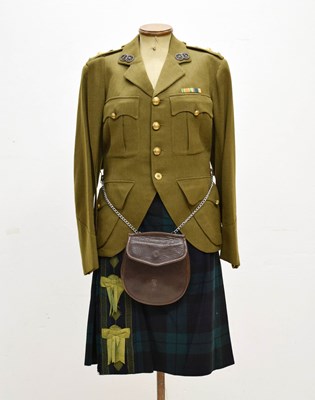 Lot 445 - Post Second World War Argyll and Sutherland Highlanders uniform