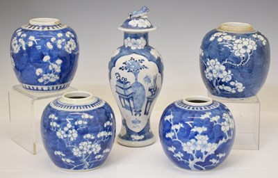 Lot 522 - Group of Chinese blue and white porcelain