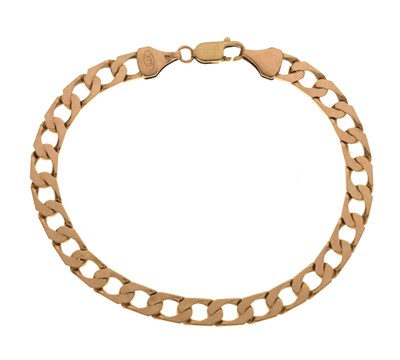 Lot 161 - Yellow metal (375) flat curb link bracelet, 22.5cm long, 15.8g