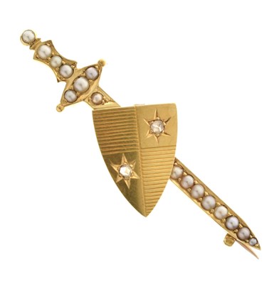 Lot 123 - Late Victorian/Edwardian diamond and seed pearl brooch modelled as a sword and shield