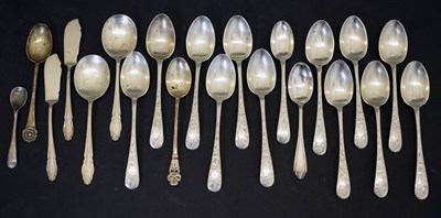 Lot 312 - Set of twelve Victorian teaspoons with decorated handles