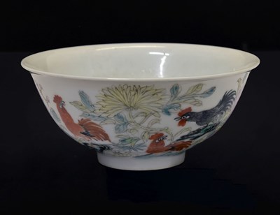 Lot 212 - Chinese porcelain bowl with decoration of cockerels