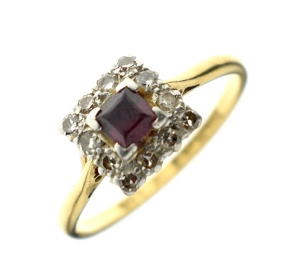 Lot 82 - Yellow metal and platinum ruby and diamond set ring