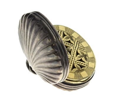 Lot 277 - George III silver vinaigrette of fluted shell form