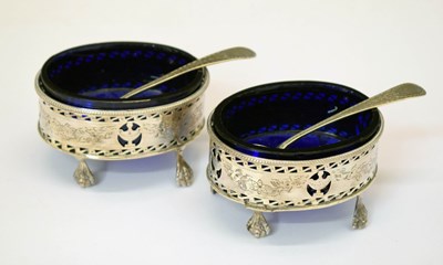 Lot 281 - Pair of George III silver salts of oval form