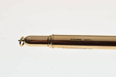 Lot 87 - George V 9ct gold retractable pencil of bullet shaped design