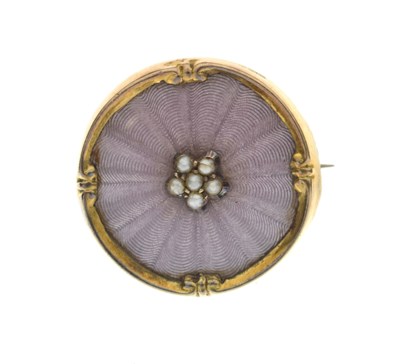 Lot 121 - Late 19th/early 20th century enamelled and pearl 9ct gold brooch