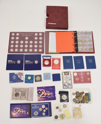 Lot 46 - Collection of GB and World coins to include 100 plus Royal Mint Elizabeth II 50 pence coins, etc