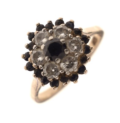 Lot 26 - Sapphire and diamond cluster ring