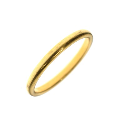 Lot 45 - 22ct gold wedding band