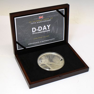 Lot 226 - Bailiwick of Guernsey - Elizabeth II - Silver proof 10oz Fifty Pounds coin, 2019