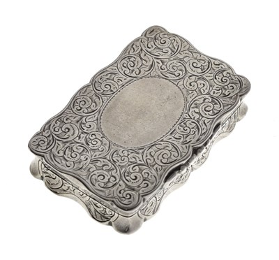 Lot 135 - Edward VII silver snuff box of shaped rectangular form