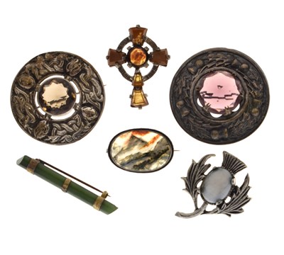 Lot 56 - Scottish Interest - Brooches, etc