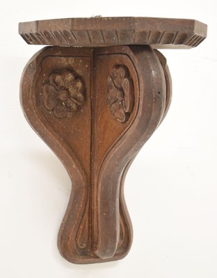 Lot 584 - Early 20th century carved oak wall bracket