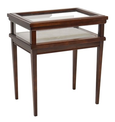 Lot 583 - Small reproduction mahogany bijouterie / vitrine table