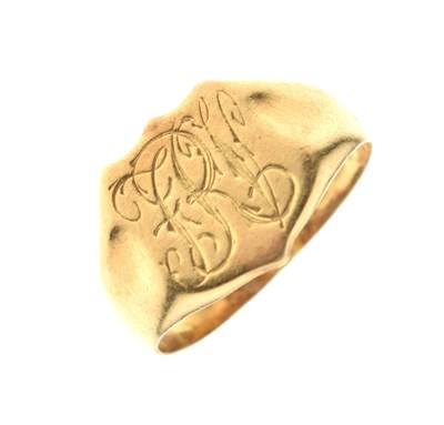 Lot 47 - Antique 18ct gold signet ring