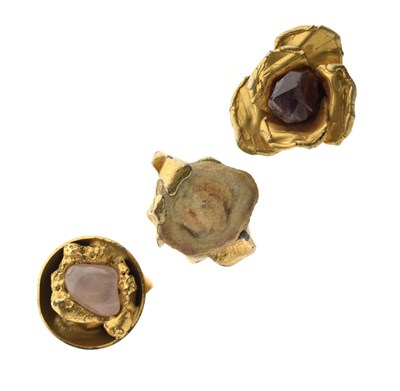 Lot 89 - Peter Wilhjelm Nielsen - Three Brutalist gem-set gilt-plated rings