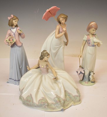 Lot 424 - Lladro - Four figures
