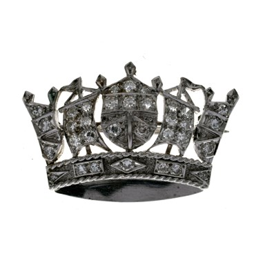 Lot 29 - Diamond set Merchant Navy white metal brooch