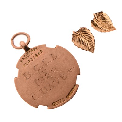 Lot 61 - George V 9ct rose gold fob medallion