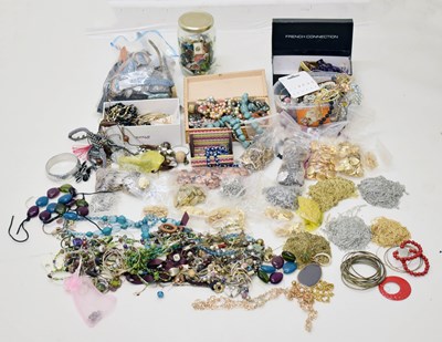 Lot 159 - Large quantity of costume jewellery and fashion watches, etc