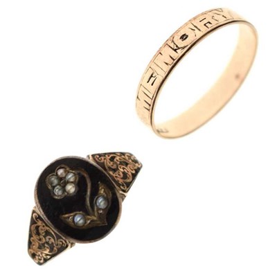 Lot 51 - Victorian seed pearl and enamel mourning ring (a/f)