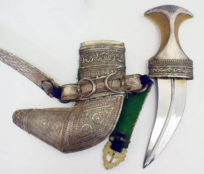 Lot 343 - 20th century Arab dagger Jambiya