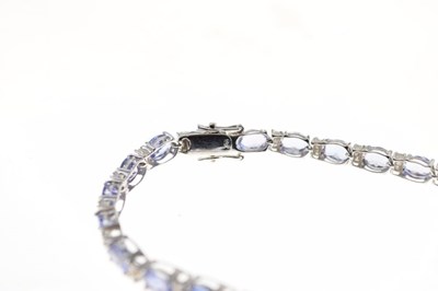 Lot 113 - Tanzanite and diamond bracelet