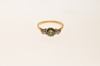 Lot 8 - Three stone dress ring