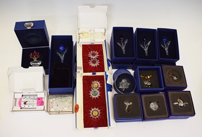 Lot 404 - Swarovski - Collection of flowers and other ornaments