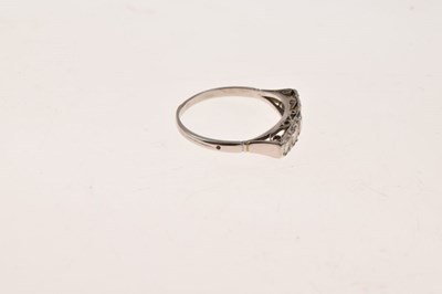 Lot 2 - Five-stone diamond ring