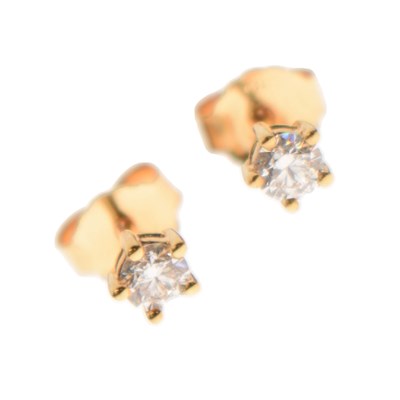 Lot 142 - Cara, Dubai - Pair of diamond ear studs