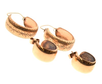 Lot 139 - Two pairs of 9ct gold half hoop earrings