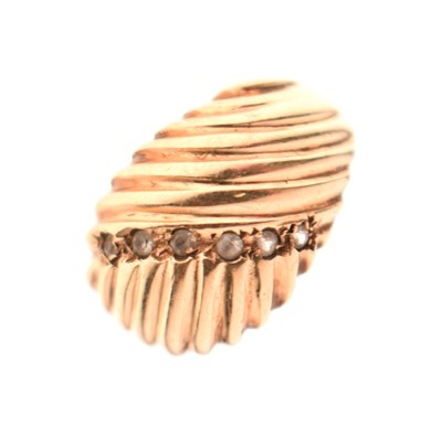 Lot 46 - Vintage 9ct gold dress ring