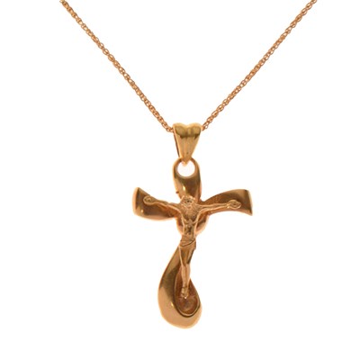 Lot 106 - Italian yellow metal crucifix pendant necklace