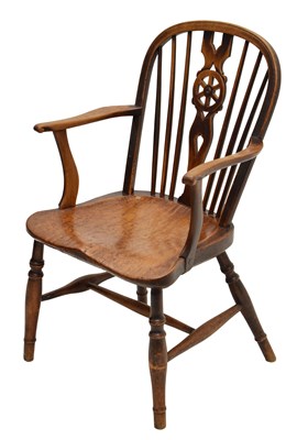 Lot 551 - 19th century wheel back Windsor chair