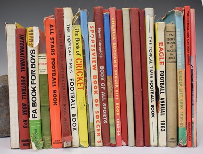 Lot 451 - Quantity of 1960s football books and annuals