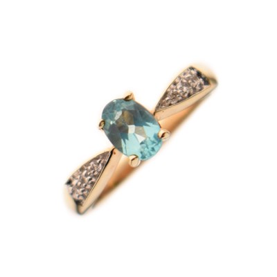 Lot 37 - Blue topaz and white stone 9ct gold ring