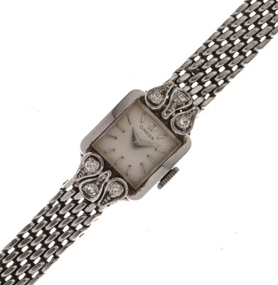 Lot 71 - Omega - Lady's 14ct gold bracelet watch