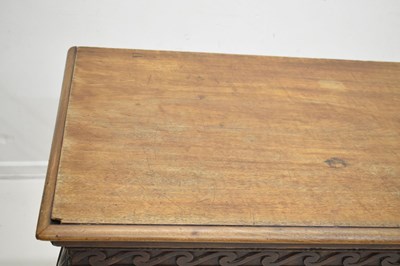 Lot 522 - George II 'red walnut' side table, probably Irish