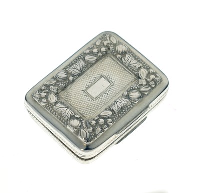 Lot 81 - George III silver vinaigrette