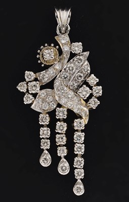 Lot 21 - Diamond white metal pendant