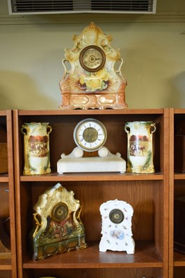 Lot 326 - Assorted clocks and timepieces