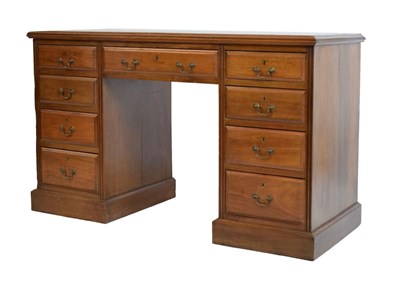 Lot 552 - Early 20th Century pedestal desk