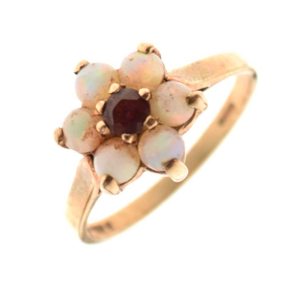 Lot 12 - 9-carat gold red stone and opal cluster ring, 2.4g