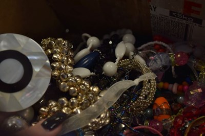 Lot 89 - Quantity of costume jewellery to include; necklaces, bracelets, bangles etc