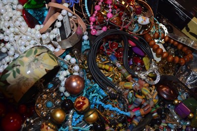Lot 82 - Quantity of costume jewellery to include; necklaces, bracelets, bangles etc