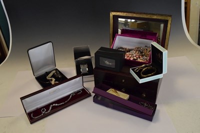 Lot 90 - Lady's costume jewellery and watches