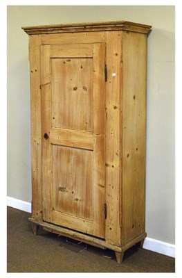 Lot 524 - Pine single-door cupboard